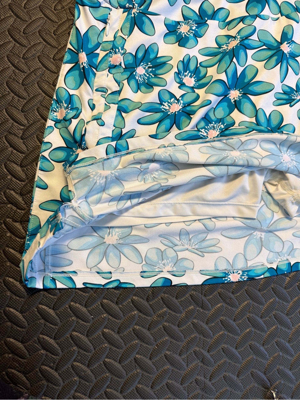 Tail Golf Remy Pull On Teal Floral Performance Golf Skort Size Medium - Picture 4 of 10